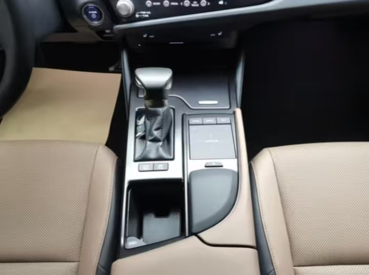 Lexus ES 2021 300h Premium Edition - Huishida Trading