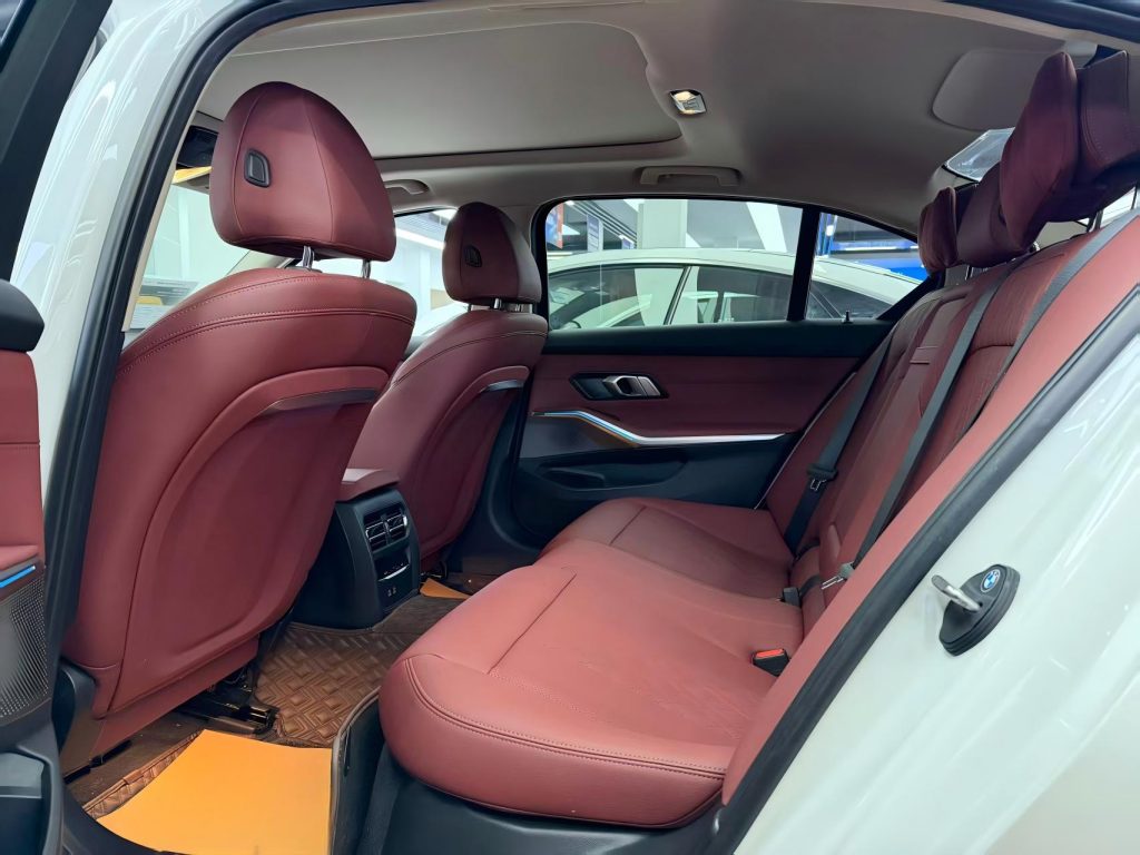 BMW 3 серии 2024 325Li M Sport Package - Huishida Trading