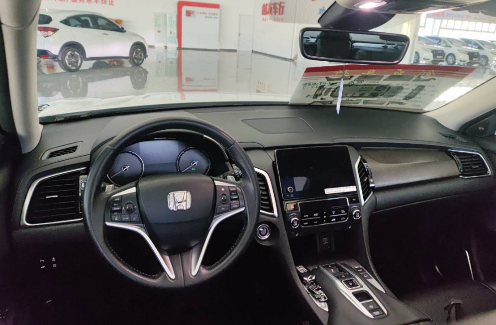 HONDA AVANCIER 2020 370TURBO 4WD Premium Edition - Huishida Trading
