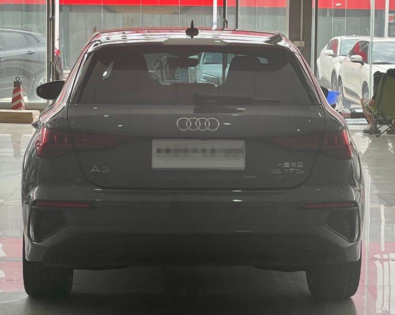 Audi A3 2022 Sportback 35 TFSI Стильный спортивный - Huishida Trading