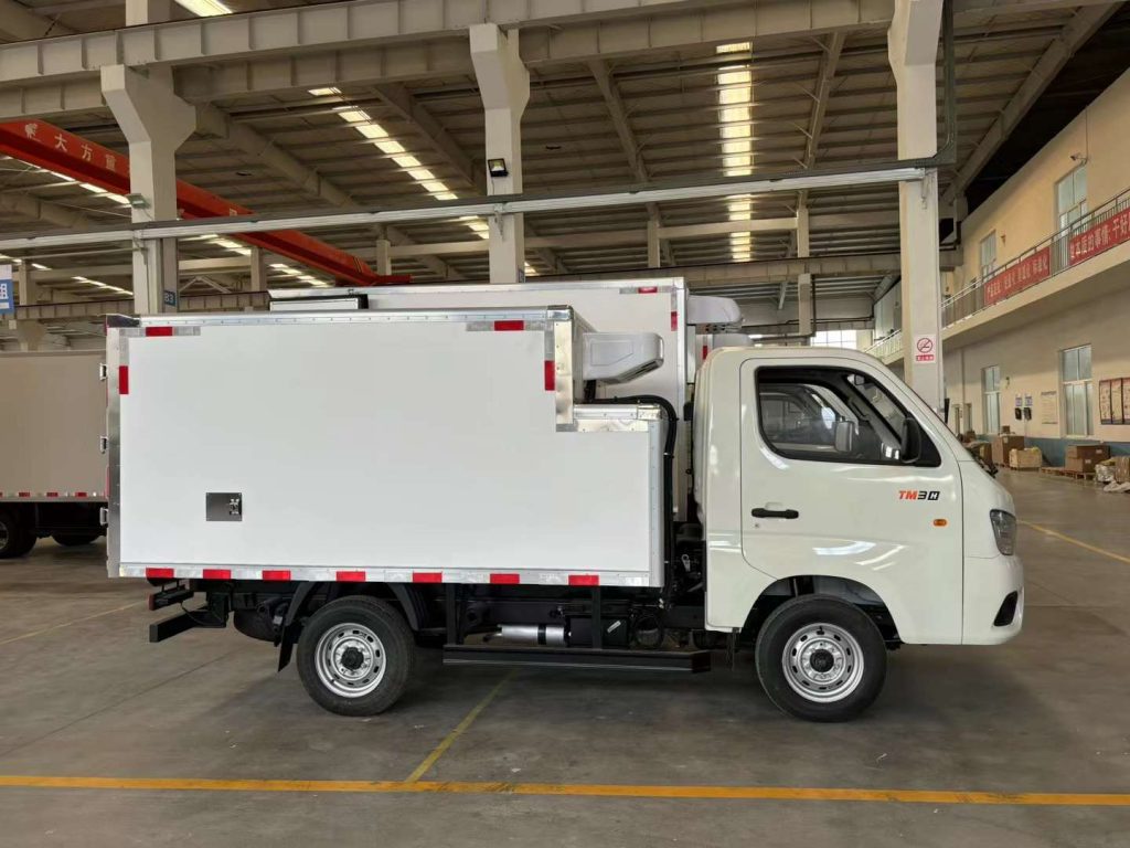 Xiangling M1 Micro Truck Refrigerated Truck - Huishida Trading