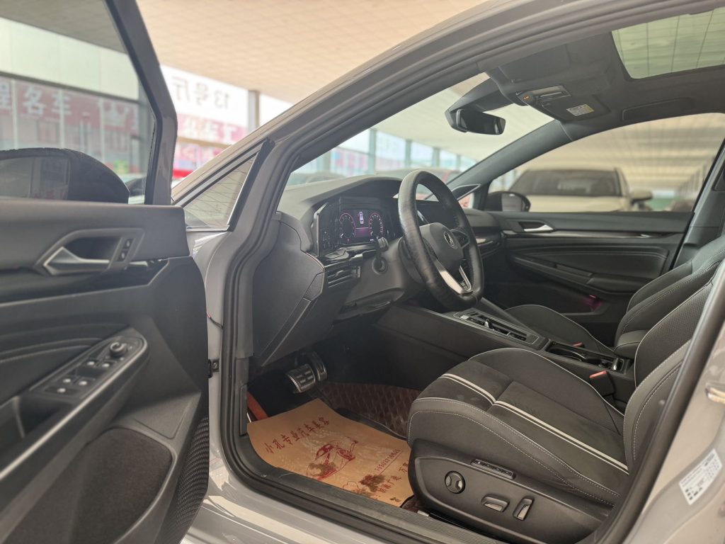 Volkswagen Golf 2021 модельного года 280TSI DSG R-Line - Huishida Trading