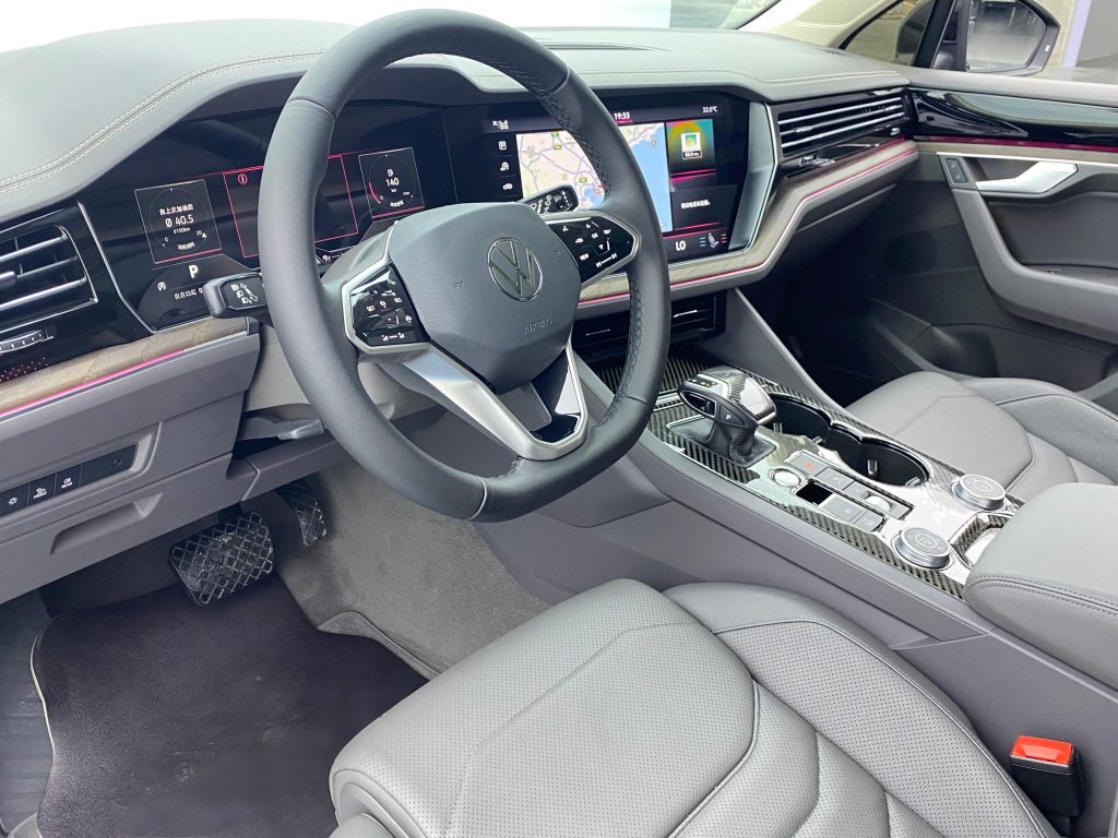 Volkswagen Touareg 2021 3.0TSI Sharp Edition Obsidian Black Sport Package - Huishida Trading