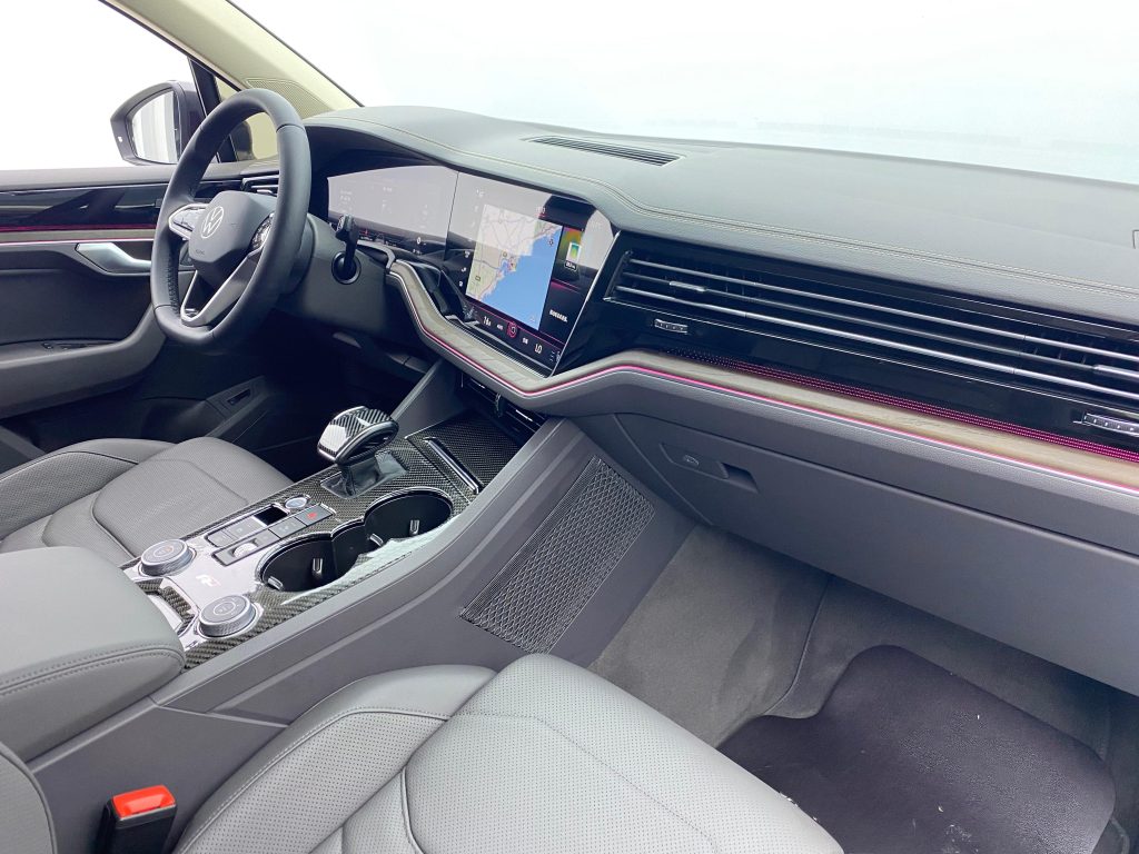 Volkswagen Touareg 2021 3.0TSI Sharp Edition Obsidian Black Sport Package - Huishida Trading