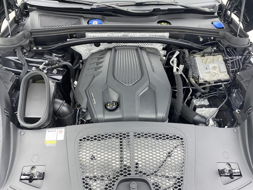 Porsche Macan 2022 Macan 2.0T - Huishida Trading