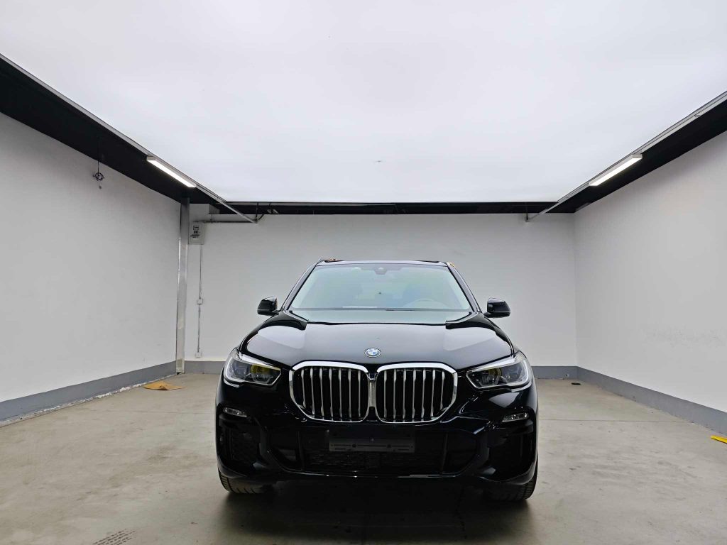 BMW X5 2022 модельного года, обновленная версия xDrive 40Li M Sport Package - Huishida Trading