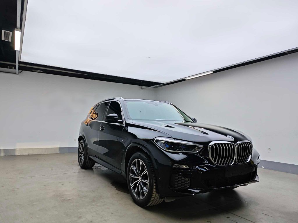 BMW X5 2022 модельного года, обновленная версия xDrive 40Li M Sport Package - Huishida Trading