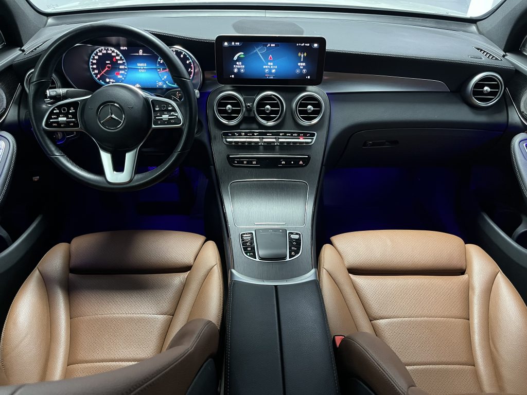 Mercedes-Benz GLC 300 Coupe 2022 модельного года, обновленный GLC 300 4MATIC купе-кроссовер - Huishida Trading