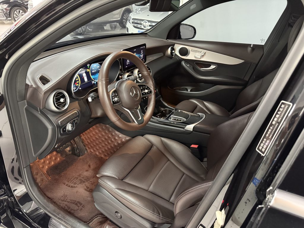 Mercedes-Benz GLC260 2021 модельного года GLC 260 L 4MATIC Dynamic - Huishida Trading