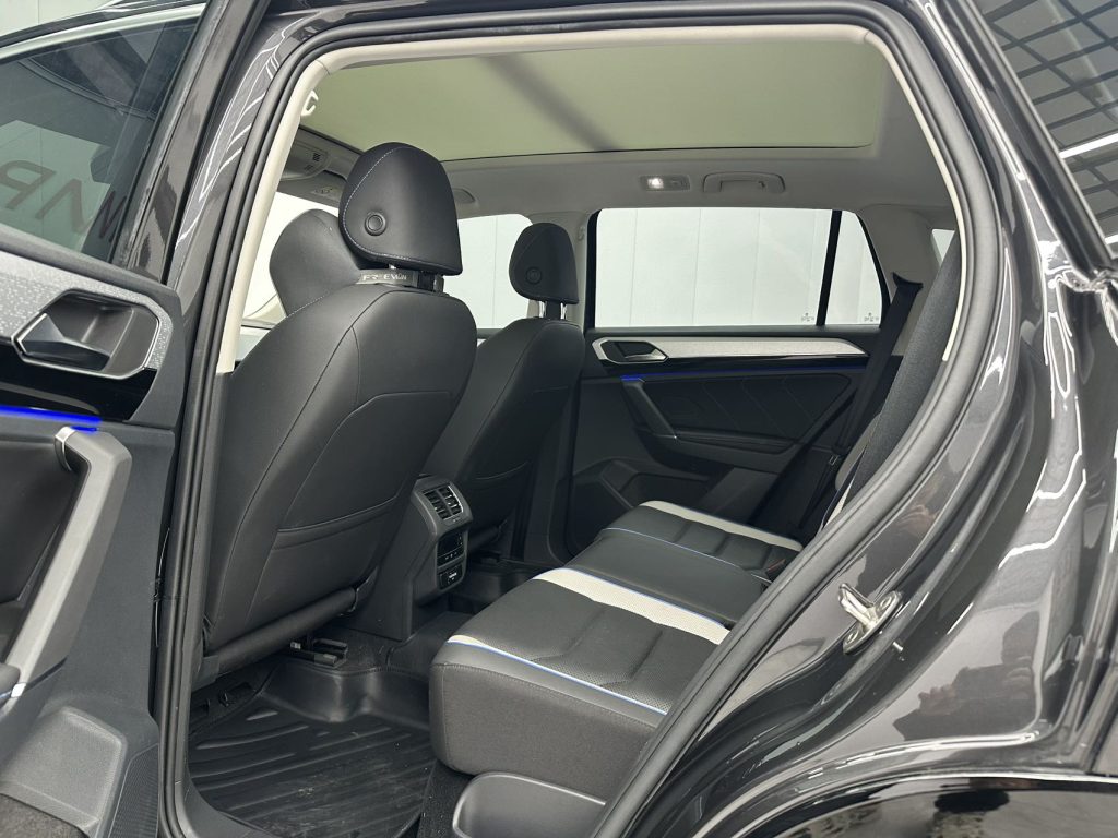 Volkswagen TAYRON GTE Plug-in Hybrid 2020 года 1.4T Premium Edition - Huishida Trading