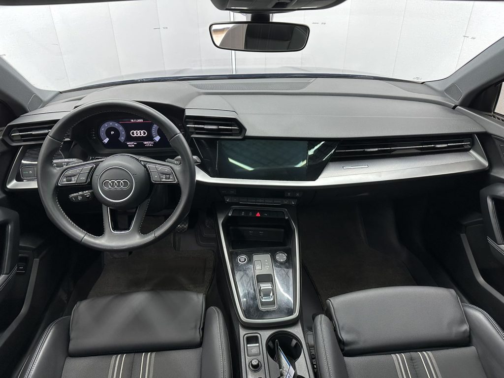 Audi A3 2022 A3L Limousine 35 TFSI Sportline - Huishida Trading