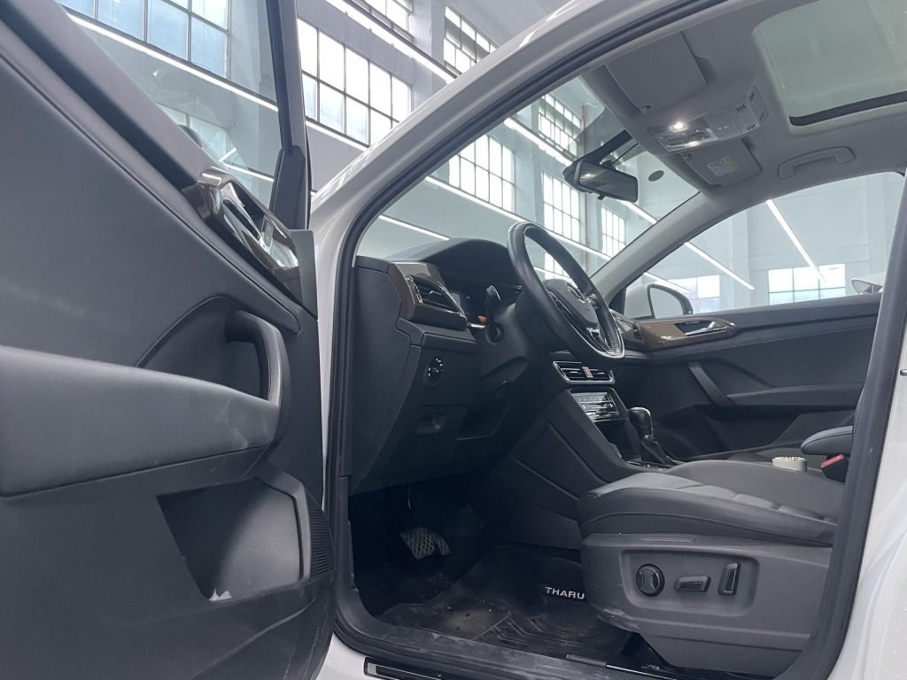 Volkswagen Tharu 2022 280TSI Two-Wheel Drive Luxury Edition - Huishida Trading