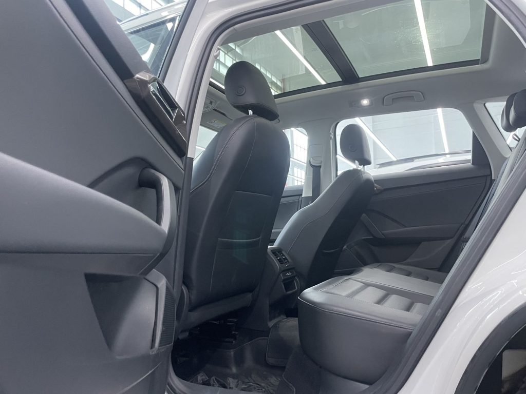 Volkswagen Tharu 2022 280TSI Two-Wheel Drive Luxury Edition - Huishida Trading