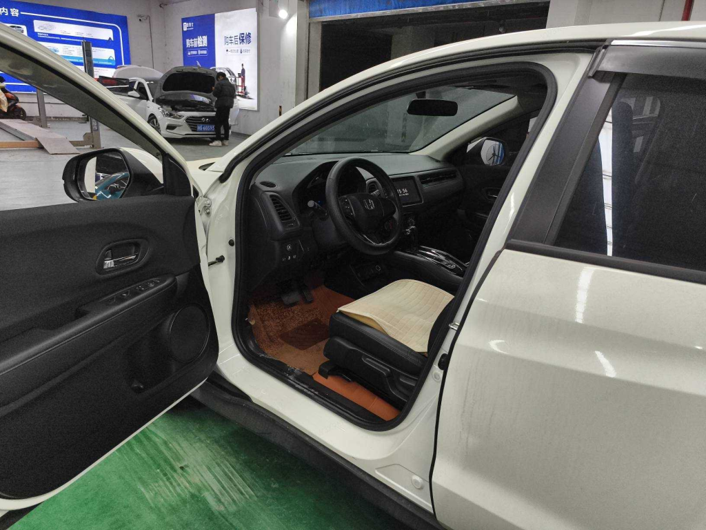 Honda Vezel 2022 года 1,5 л CVT Phantom Night·Pioneer Edition - Huishida Trading