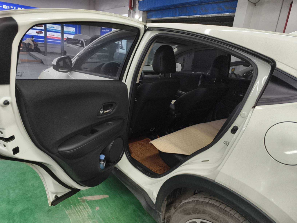 Honda Vezel 2022 года 1,5 л CVT Phantom Night·Pioneer Edition - Huishida Trading