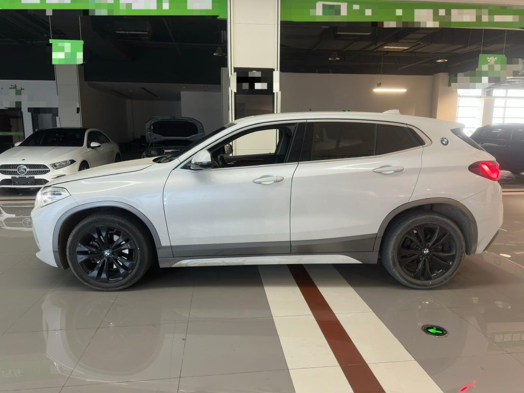 BMW X2 2021 года sDrive20i M Off-Road Package Национальный стандарт выбросов VI - Huishida Trading