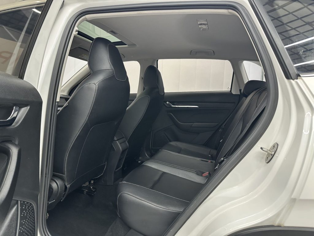 Škoda Kamiq 2021 1,5 л, автоматическая коробка передач, версия Comfort - Huishida Trading