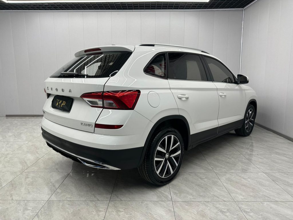 Škoda Kamiq 2021 1,5 л, автоматическая коробка передач, версия Comfort - Huishida Trading