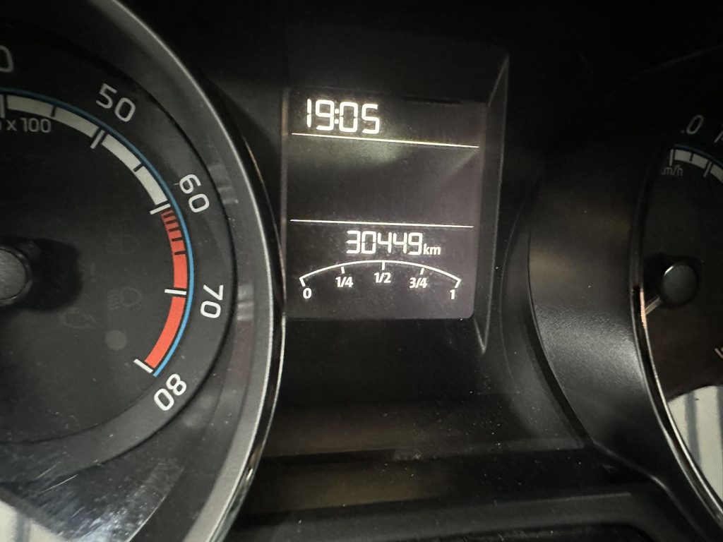 Škoda Kamiq 2021 1,5 л, автоматическая коробка передач, версия Comfort - Huishida Trading