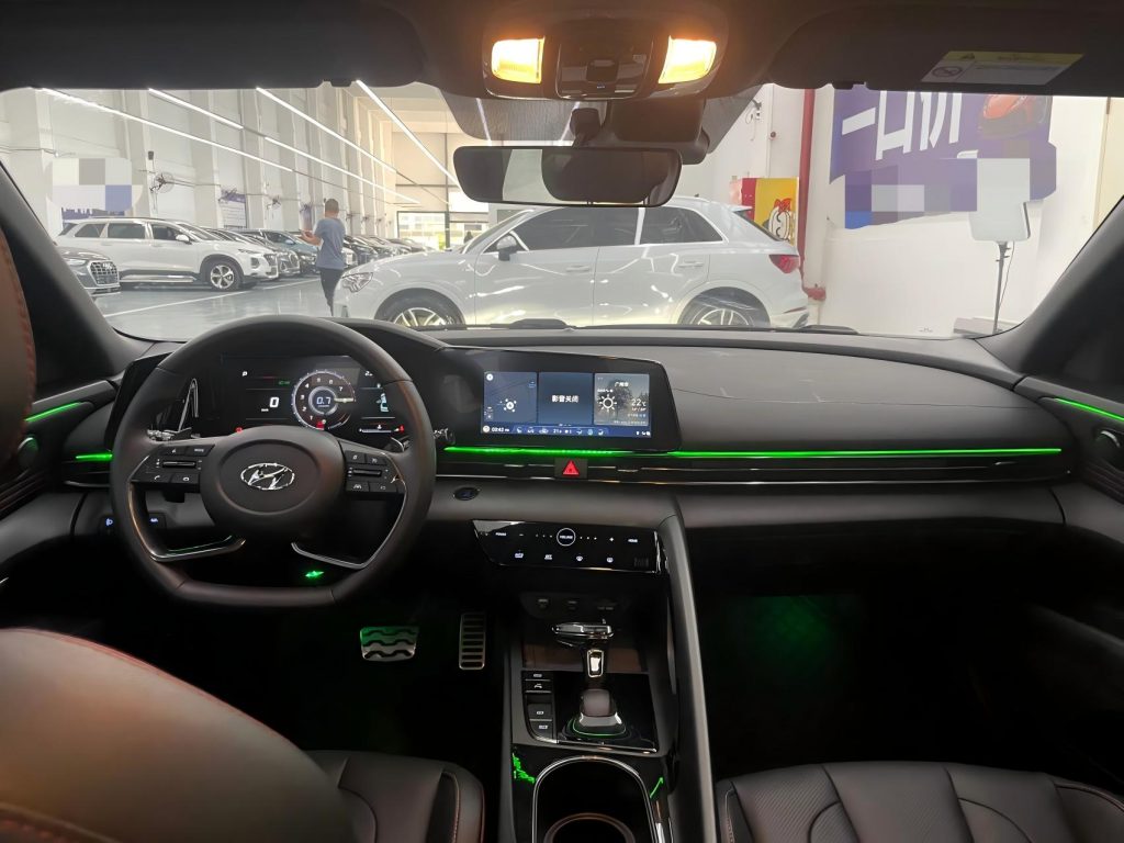 Hyundai Elantra 2022 года 240TGDi DCT LUX Premium Edition - Huishida Trading