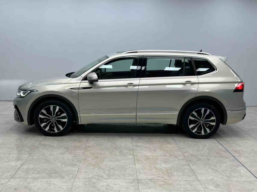 Volkswagen Tiguan L 2022 380TSI Automatic 4WD R-Line Signature 7-Seater - Huishida Trading