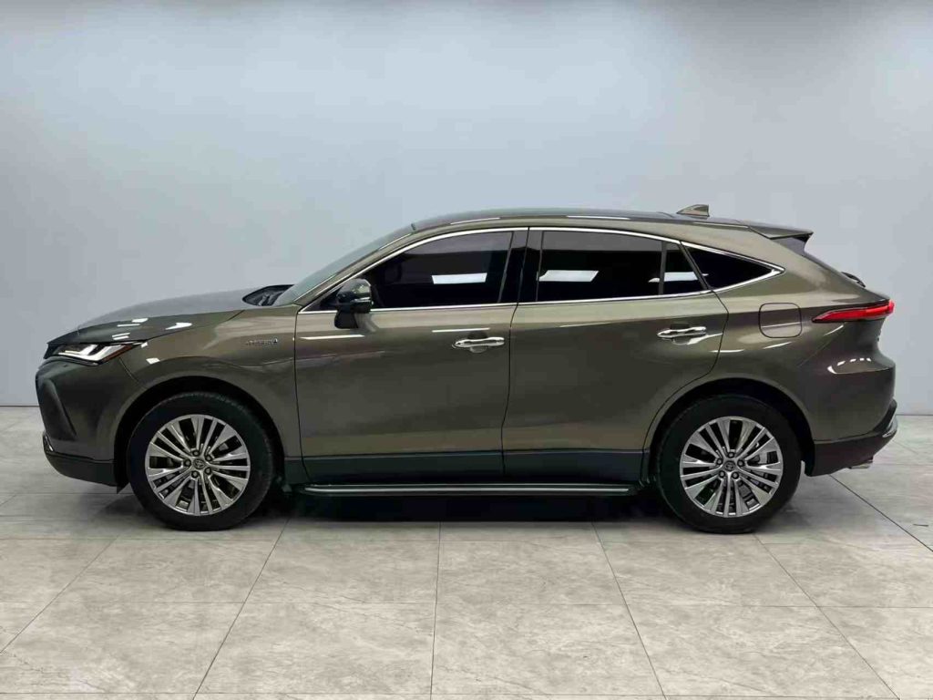 TOYOTA HARRIER 2022 Twin Engine 2.5L CVT 4WD Signature Edition - Huishida Trading