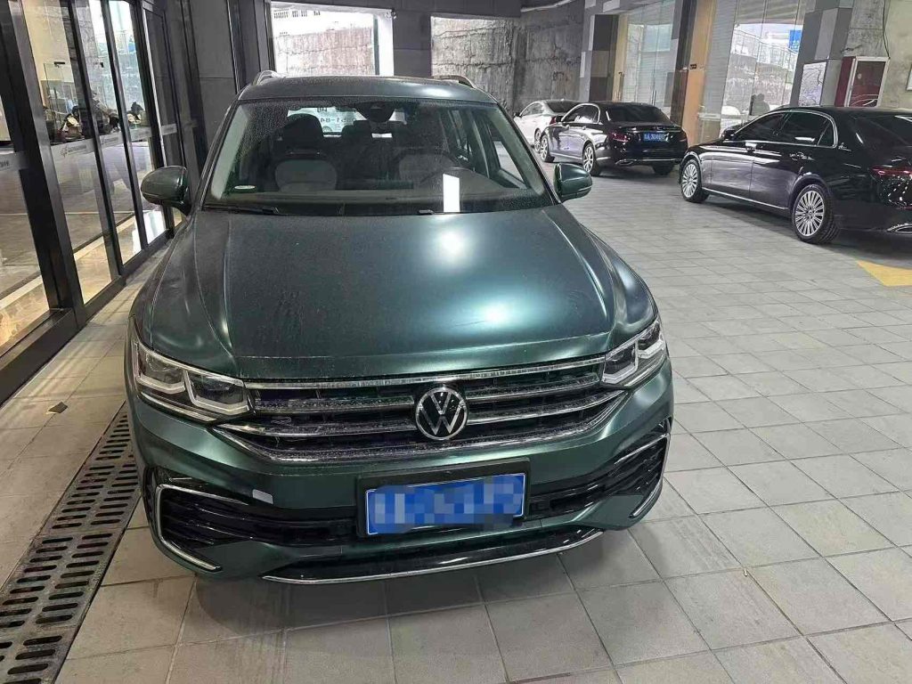 Volkswagen Tiguan L 2022 380TSI Автомат 4WD R-Line Signature 7-местный - Huishida Trading