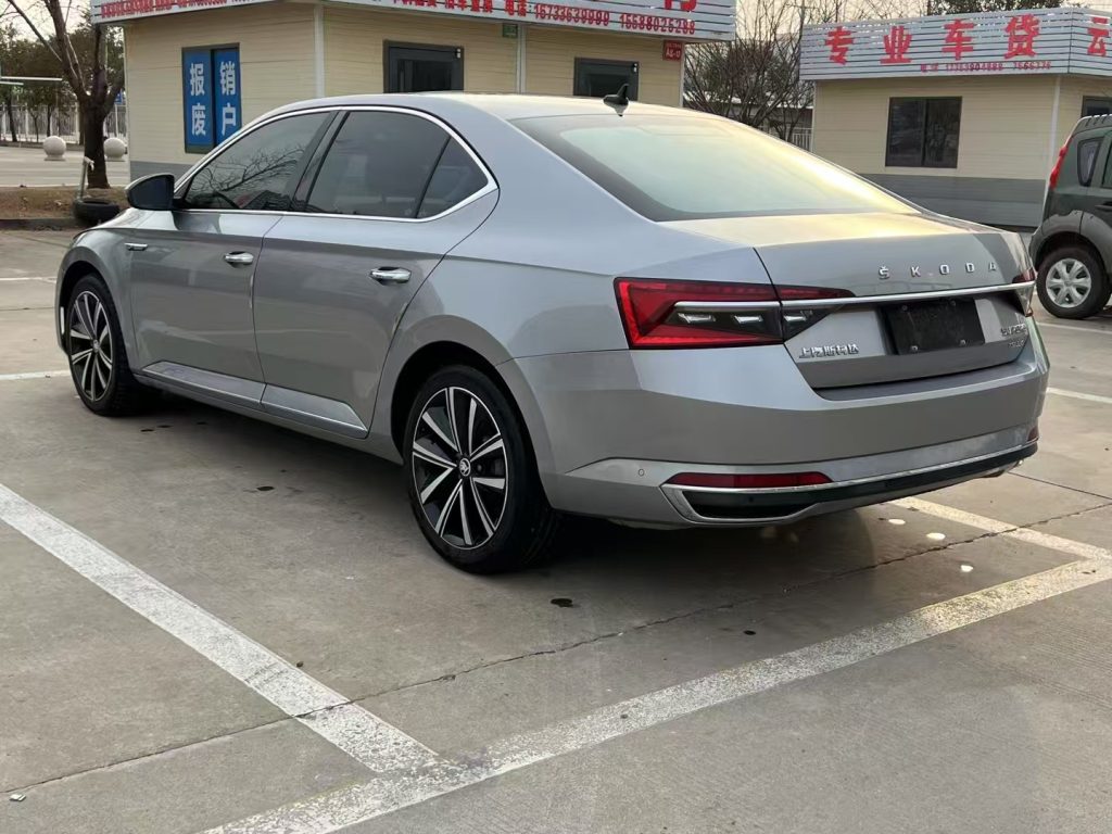 Skoda SUPERB 2019 Модифицированный TSI330 DSG Comfort Edition - Huishida Trading