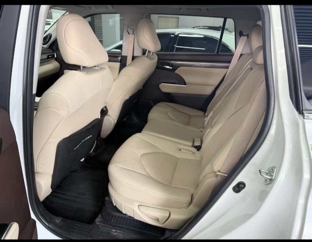 Toyota Highlander 2022 Twin Engine 2.5L 4WD Supreme Edition - Huishida Trading