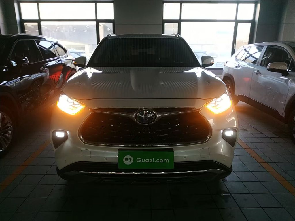 Toyota Highlander 2022 Twin Engine 2.5L 4WD Supreme Edition - Huishida Trading