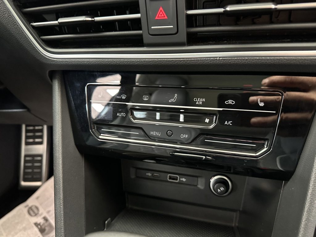 VOLKSWAGEN TIGUAN L 2022 380TSI Auto 4WD R-Line 7-Seater - Huishida Trading