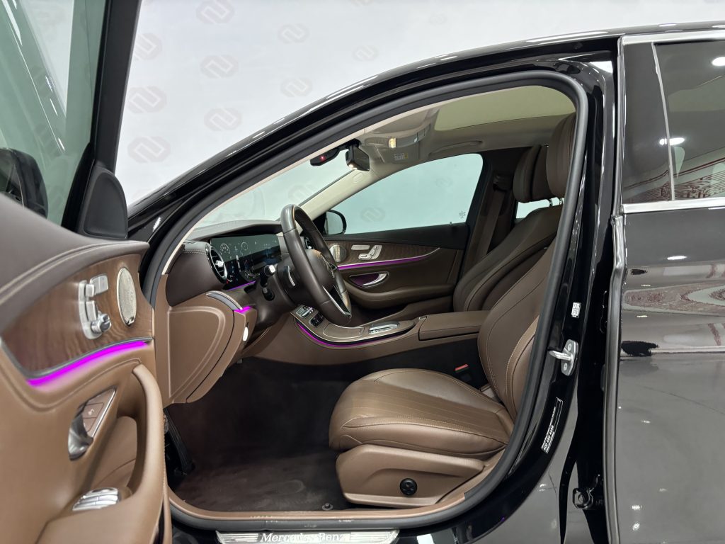 Mercedes-Benz E-Class 2022 300L Luxury - Huishida Trading