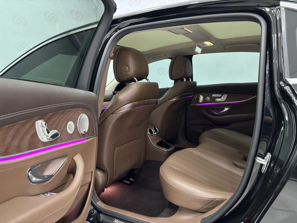 Mercedes-Benz E-Class 2022 300L Luxury - Huishida Trading