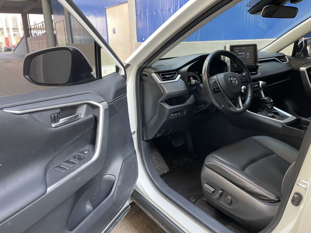 Toyota RAV4 2021 двухуровневый 2.5L CVT - Huishida Trading