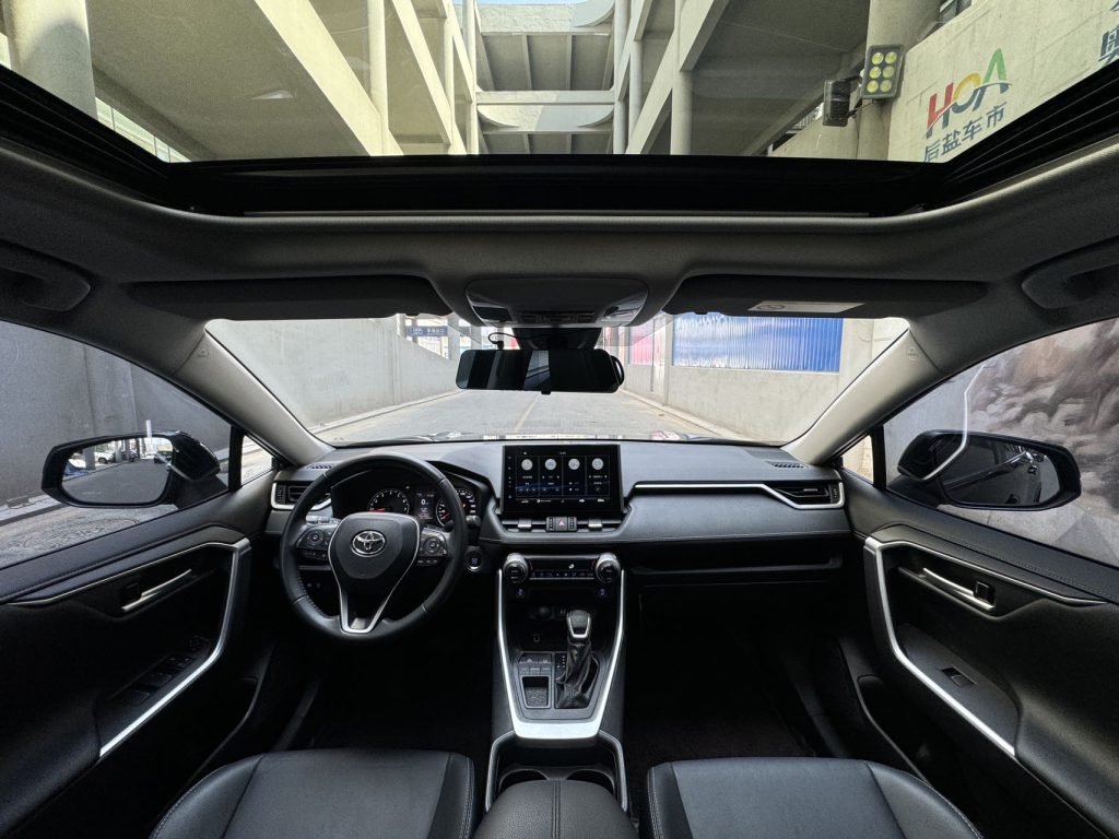 TOYOTA WILDLANDER 2022 2.0L CVT 2WD Luxury PLUS Edition - Huishida Trading