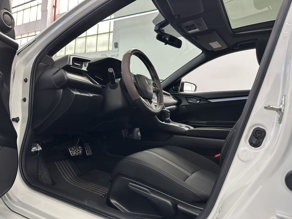 Honda Civic 2021 HATCHBACK 220TURBO CVT Tide Cool Control National VI - Huishida Trading