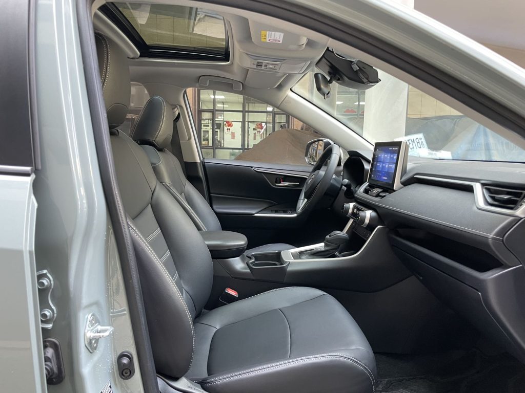 Toyota RAV4 2022 2.0L CVT 2WD Style Edition - Huishida Trading