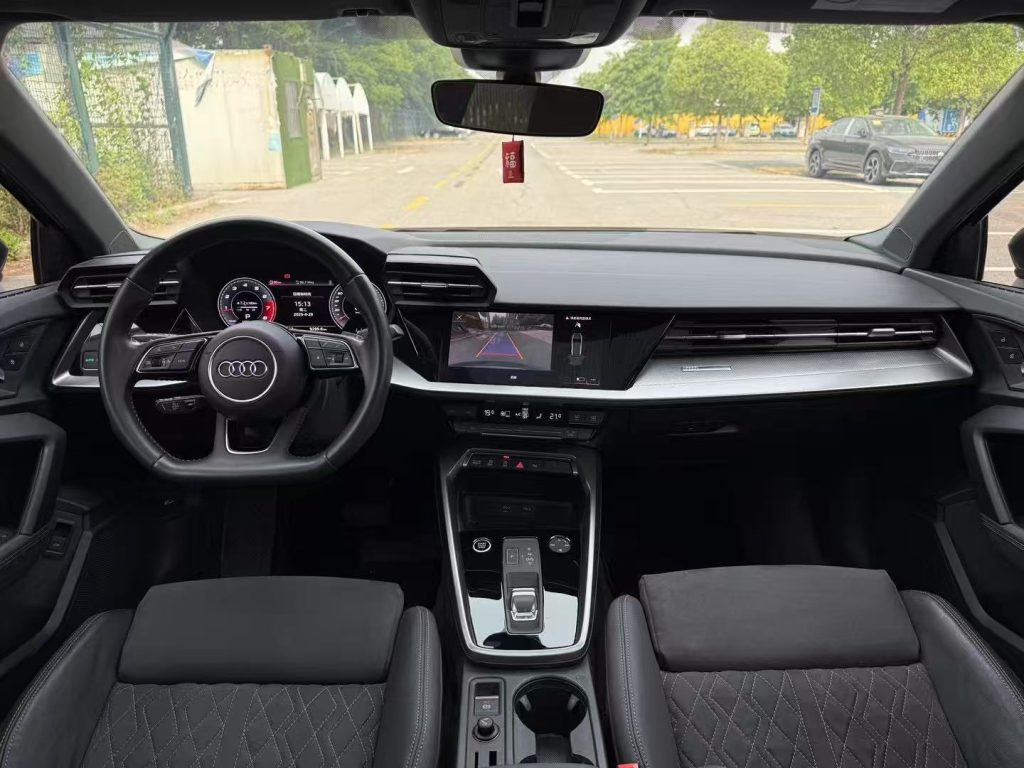 Audi A3 2022 Sportback35 TFSI Luxury Sport - Huishida Trading
