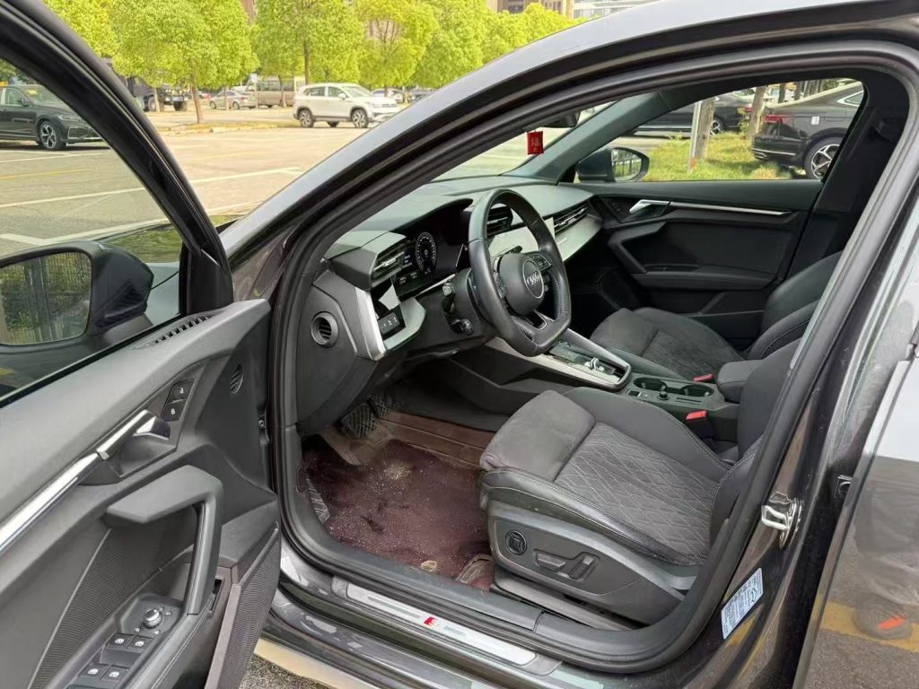 Audi A3 2022 Sportback35 TFSI Luxury Sport - Huishida Trading