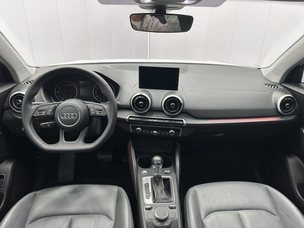 Audi Q2L 2022 35 TFSI Стильный и динамичный - Huishida Trading