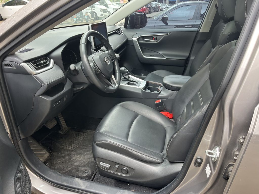 Toyota RAV4 2021 2.0L CVT 2WD Style PLUS Edition - Huishida Trading