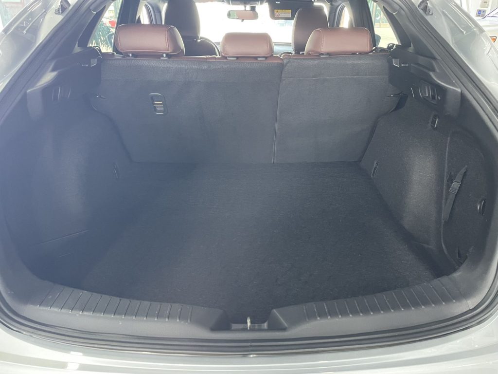 Mazda CX-4 2020 2.0L Blue Sky Vibrant Edition - Huishida Trading