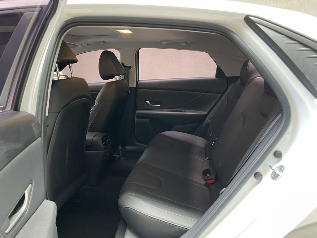 Hyundai Elantra 2021 1.5L CVT LUX Premium Edition National VI - Huishida Trading