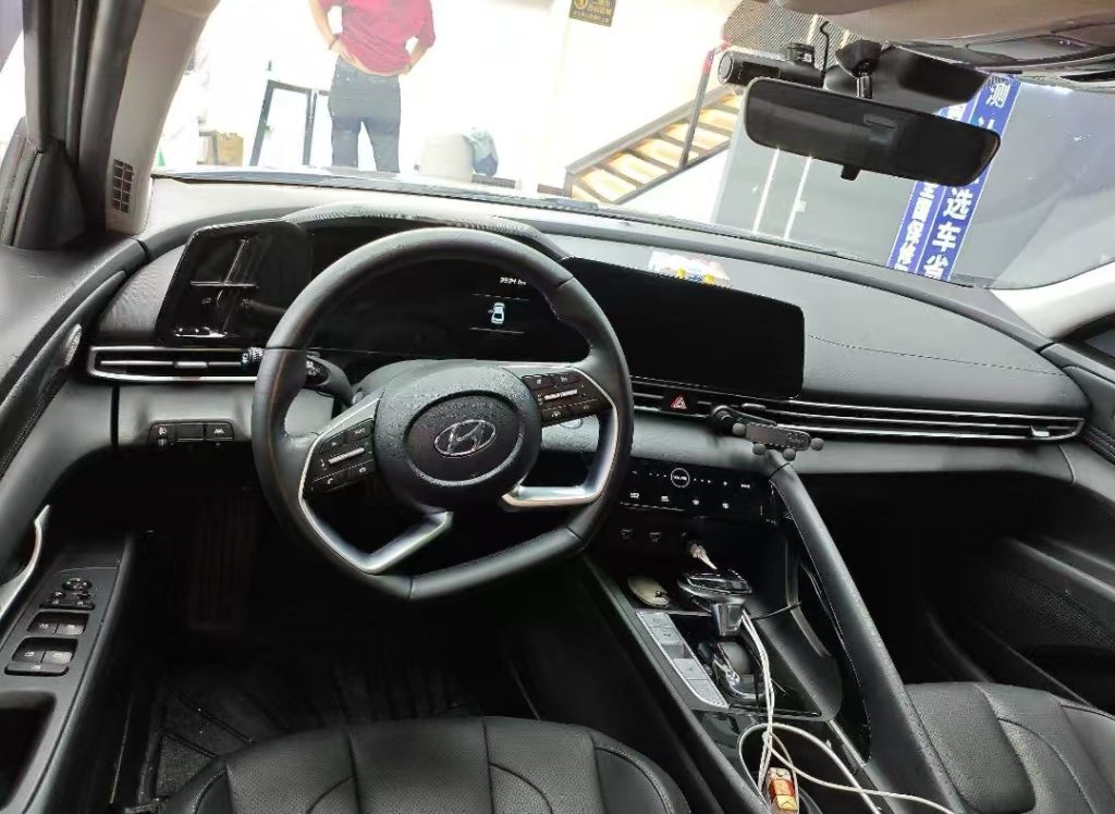 Hyundai Elantra 2022 1.5L CVT LUX Premium - Huishida Trading