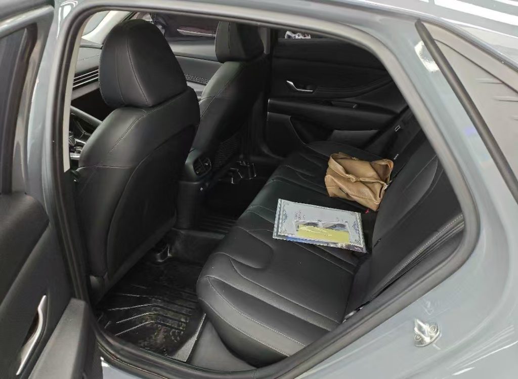 Hyundai Elantra 2022 1.5L CVT LUX Premium - Huishida Trading
