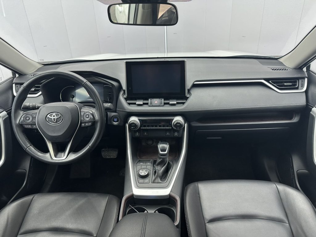 TOYOTA RAV4 RWD 2021 2.0L CVT 4WD Premium Edition - Huishida Trading