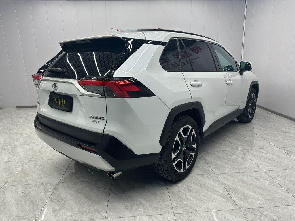 TOYOTA RAV4 RWD 2021 2.0L CVT 4WD Premium Edition - Huishida Trading