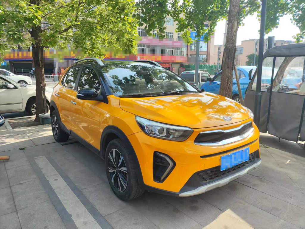 KIA Stonic 2021 1.4LCVT Модель с люком в крыше - Huishida Trading