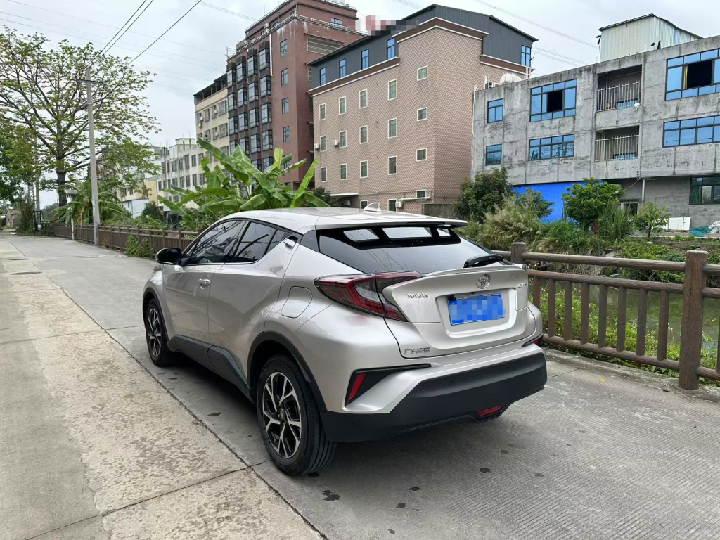 Toyota CHR 2020 2.0L Signature Edition - Huishida Trading