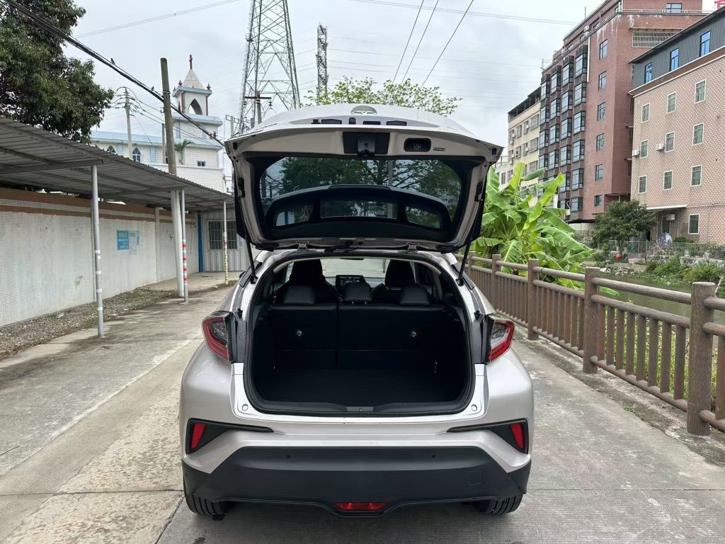 Toyota CHR 2020 2.0L Signature Edition - Huishida Trading